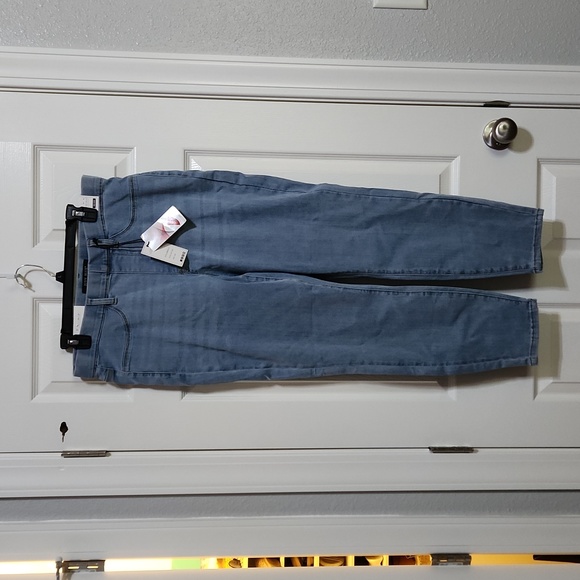 Judy Blue Skinny Fit Mid Rise 14w Nwt** - Picture 1 of 7